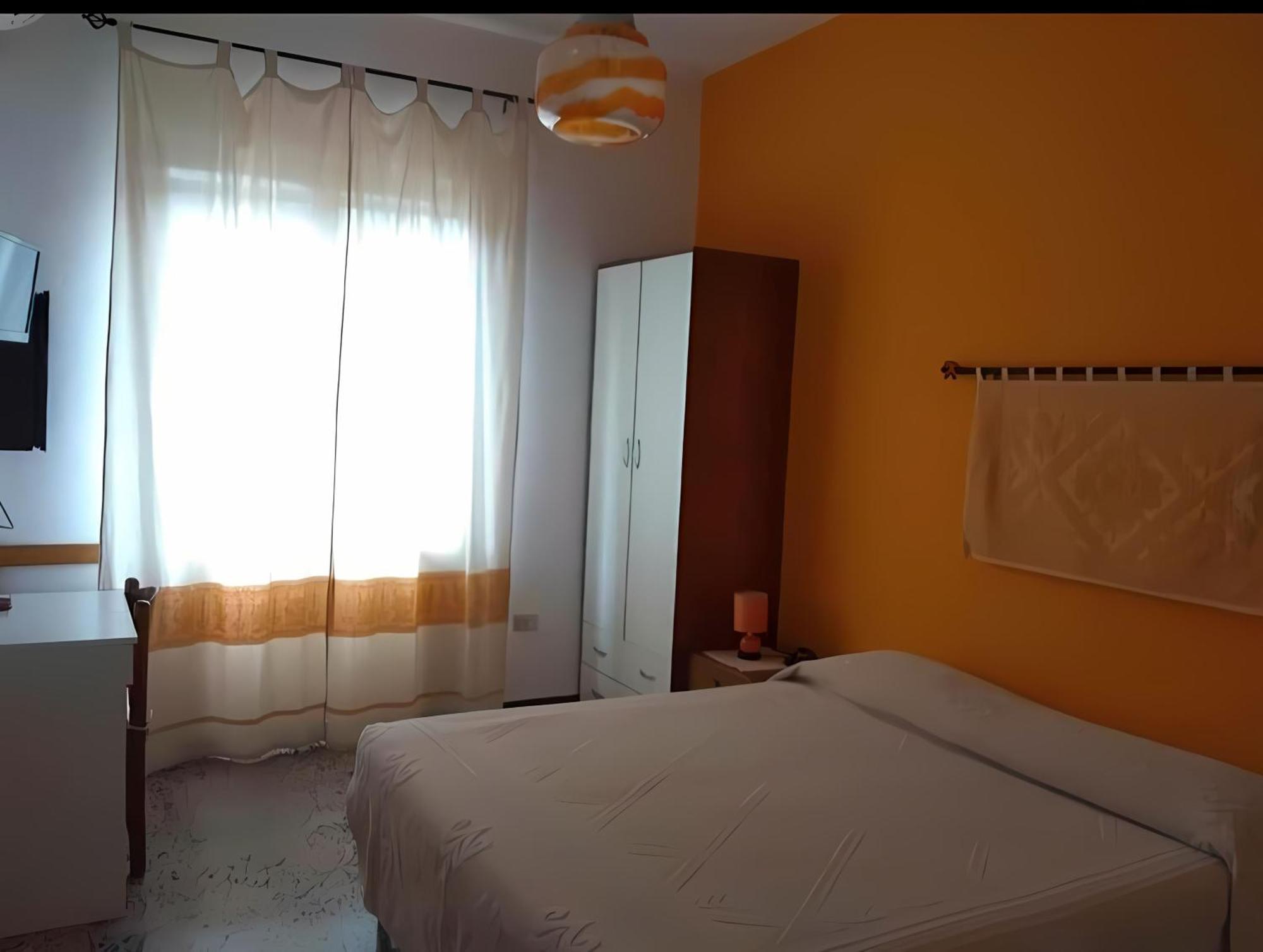Bb Le Violette Bed & Breakfast Tortoli Exterior photo